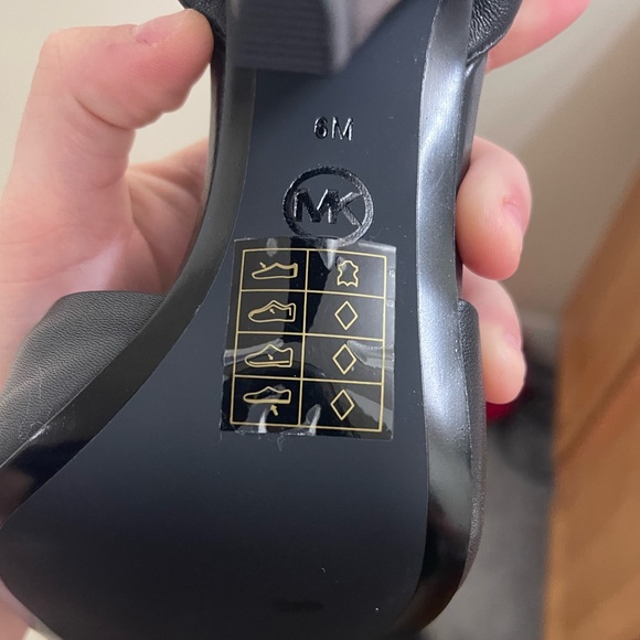 NWOT Michael Kors Heels - Picture 4 of 5